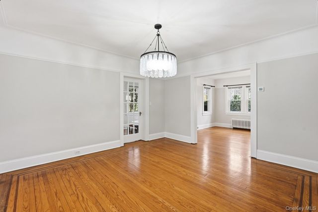 79 Red Ground Road, Roslyn Heights, NY 11577