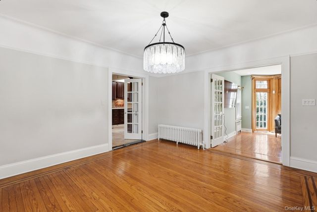 79 Red Ground Road, Roslyn Heights, NY 11577