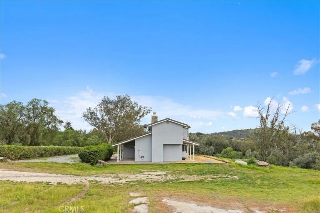 18434 Ramona View Drive, Ramona, CA 92065