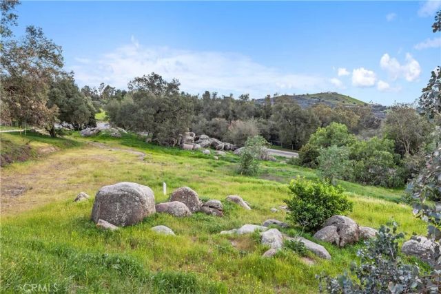 18434 Ramona View Drive, Ramona, CA 92065