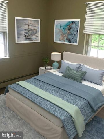 1050 TRINITY LN, Conshohocken, PA 19428