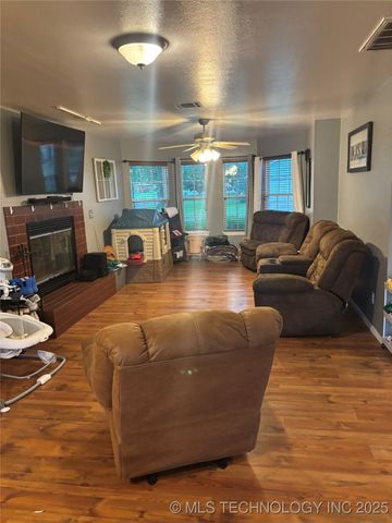 1314 Ford Circle Drive, Wagoner, OK 74467