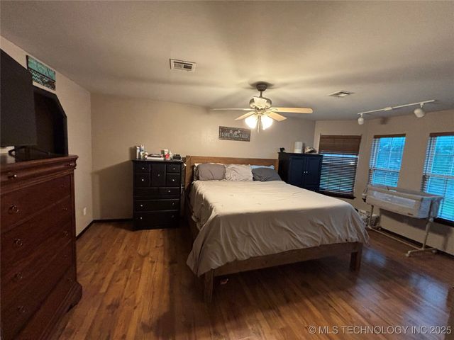 1314 Ford Circle Drive, Wagoner, OK 74467