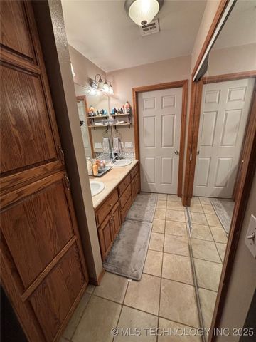 1314 Ford Circle Drive, Wagoner, OK 74467