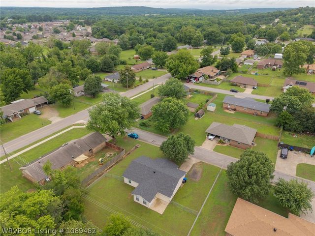 1214 Northwoods Drive, Alma, AR 72921