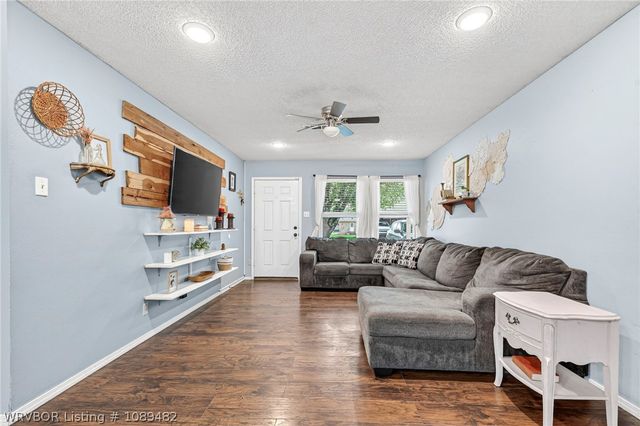 1214 Northwoods Drive, Alma, AR 72921