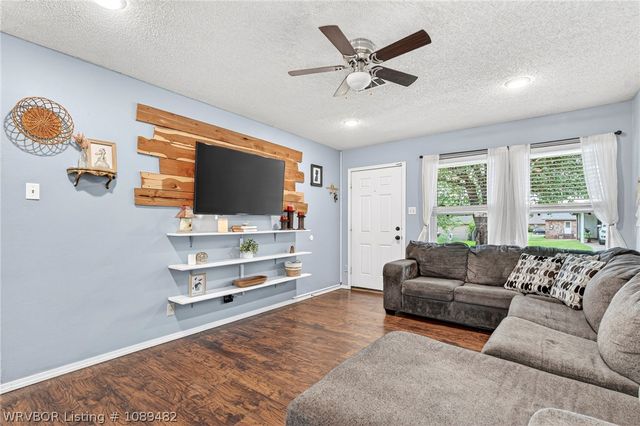 1214 Northwoods Drive, Alma, AR 72921