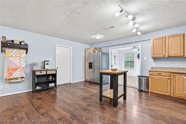 1214 Northwoods Drive, Alma, AR 72921