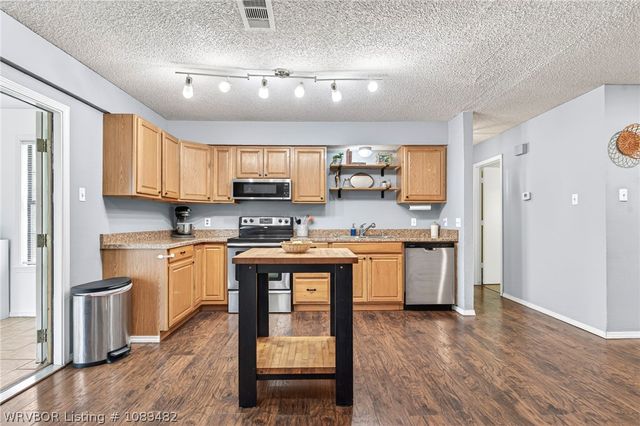 1214 Northwoods Drive, Alma, AR 72921