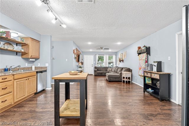 1214 Northwoods Drive, Alma, AR 72921