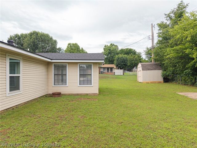 1214 Northwoods Drive, Alma, AR 72921