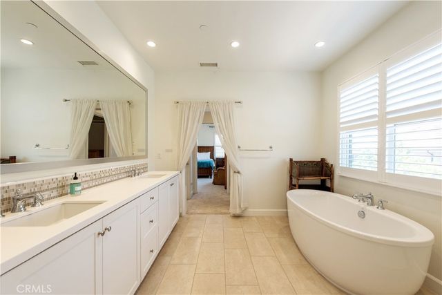113 Hitching Post, Irvine, CA 92620