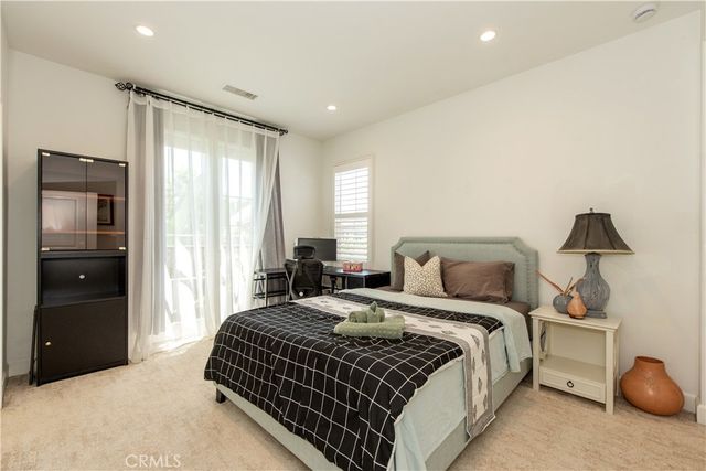 113 Hitching Post, Irvine, CA 92620