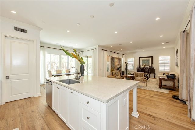 113 Hitching Post, Irvine, CA 92620
