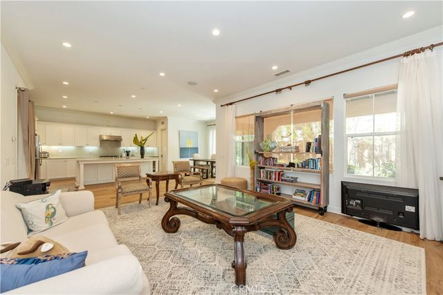 113 Hitching Post, Irvine, CA 92620