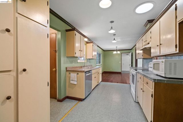 20440 W Walnut Dr, Sonora, CA 95370