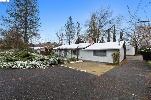 20440 W Walnut Dr, Sonora, CA 95370