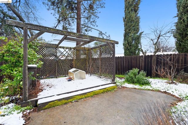 20440 W Walnut Dr, Sonora, CA 95370