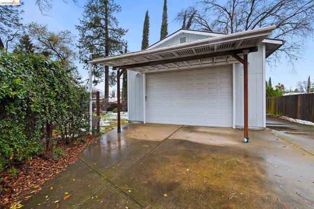 20440 W Walnut Dr, Sonora, CA 95370