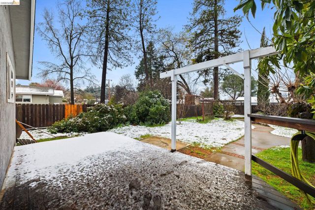 20440 W Walnut Dr, Sonora, CA 95370