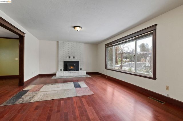 20440 W Walnut Dr, Sonora, CA 95370