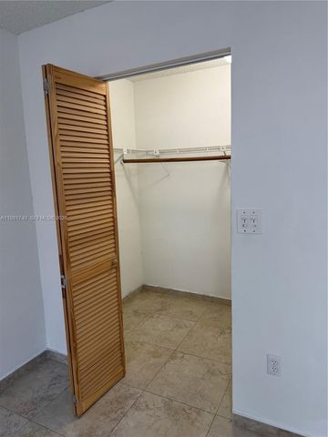 8851 NW 119th St 2213-2, Hialeah Gardens, FL 33018