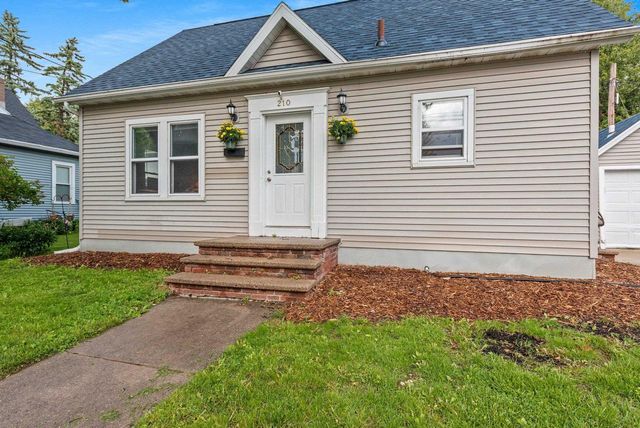 210 S SUMMIT STREET, Appleton, WI 54914