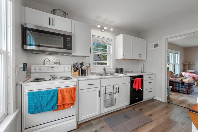 210 S SUMMIT STREET, Appleton, WI 54914