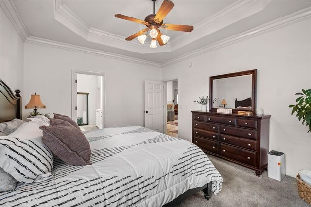 5702 W Stoney Creek Drive, Rogers, AR 72758