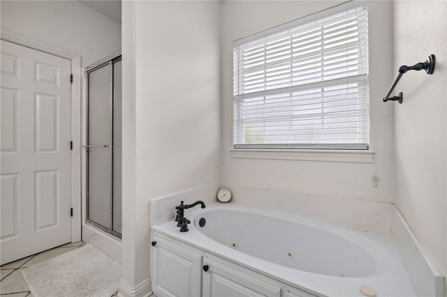 5702 W Stoney Creek Drive, Rogers, AR 72758