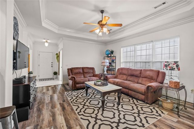 5702 W Stoney Creek Drive, Rogers, AR 72758