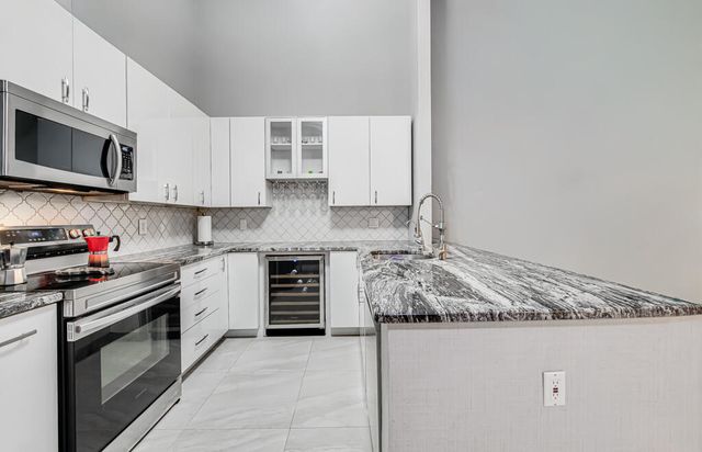 8888 Thumbwood Circle Apt B, Boynton Beach, FL 33436