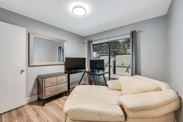 8888 Thumbwood Circle Apt B, Boynton Beach, FL 33436