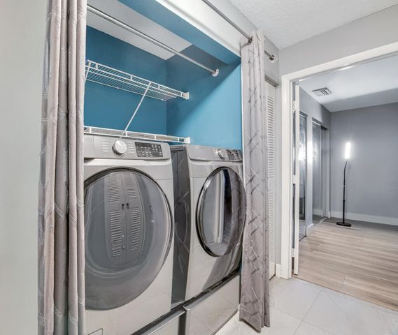 8888 Thumbwood Circle Apt B, Boynton Beach, FL 33436