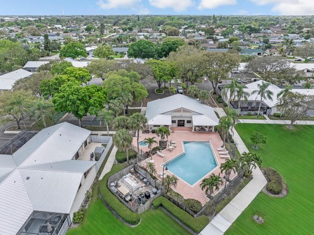 8888 Thumbwood Circle Apt B, Boynton Beach, FL 33436