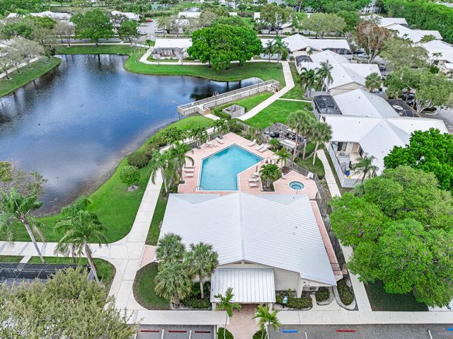 8888 Thumbwood Circle Apt B, Boynton Beach, FL 33436