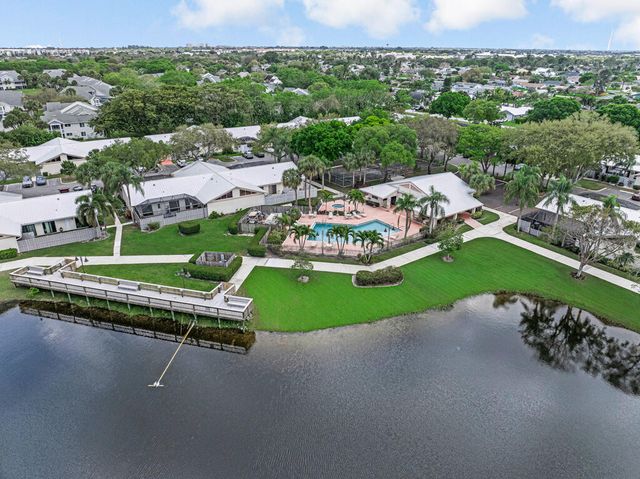 8888 Thumbwood Circle Apt B, Boynton Beach, FL 33436