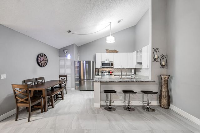 8888 Thumbwood Circle Apt B, Boynton Beach, FL 33436