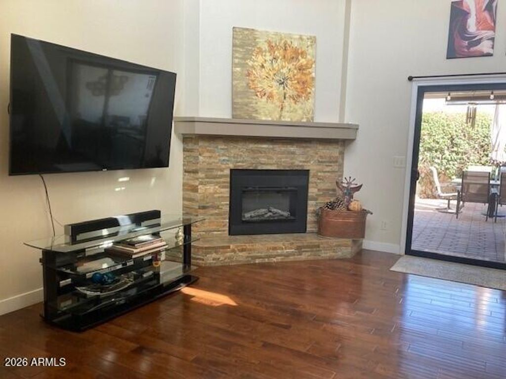 Image 11 of property listing at 8100 E CAMELBACK Road 94, Scottsdale, AZ 85251