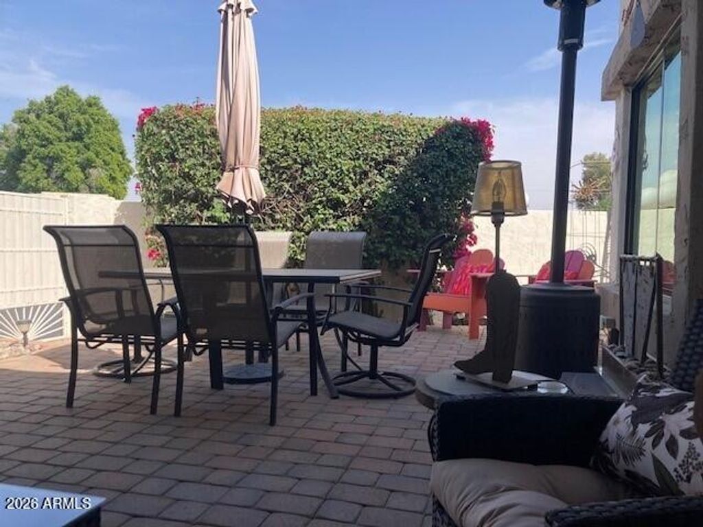 Image 5 of property listing at 8100 E CAMELBACK Road 94, Scottsdale, AZ 85251