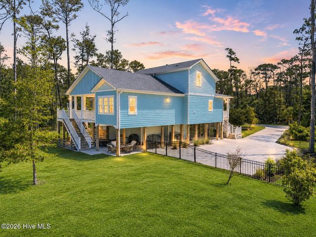 614 Marsh Grass Court, Southport, NC 28461