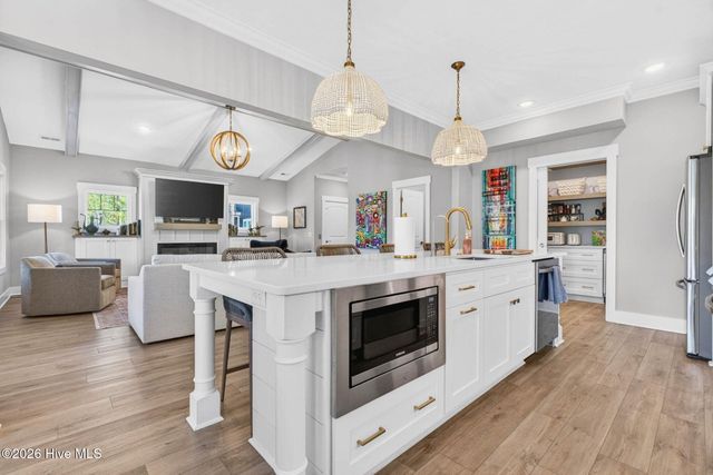 614 Marsh Grass Court, Southport, NC 28461
