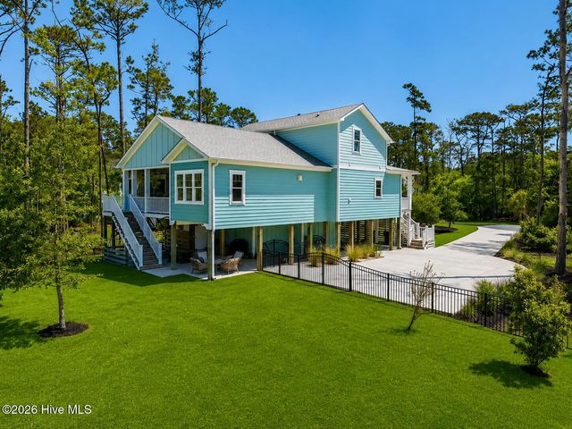614 Marsh Grass Court, Southport, NC 28461