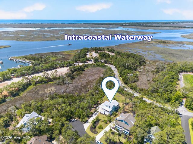 614 Marsh Grass Court, Southport, NC 28461