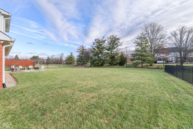 165 Meadowview Lane, Greenwood, IN 46142