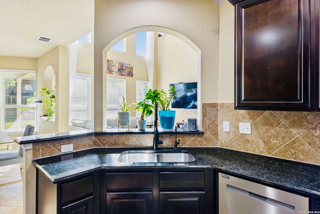 512 Saddle Pass, Cibolo, TX 78108