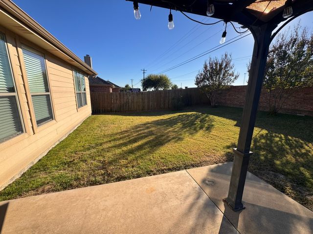 129 Sierra Drive, Waxahachie, TX 75167