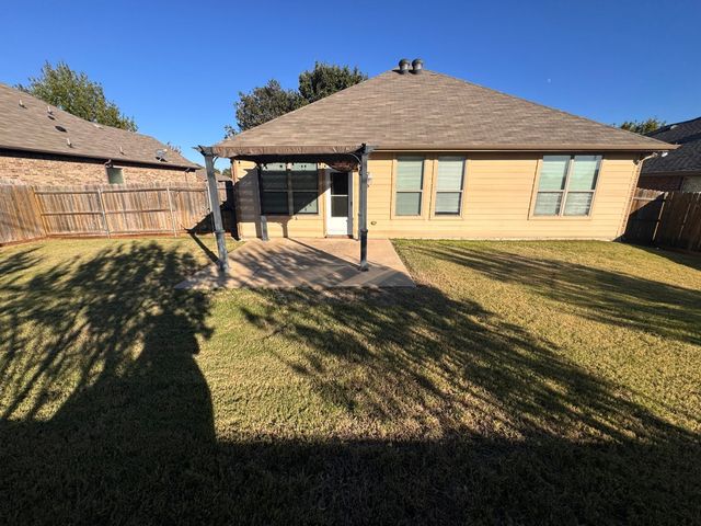 129 Sierra Drive, Waxahachie, TX 75167