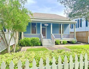 2012 Avenue N 1/2, Galveston, TX 77550