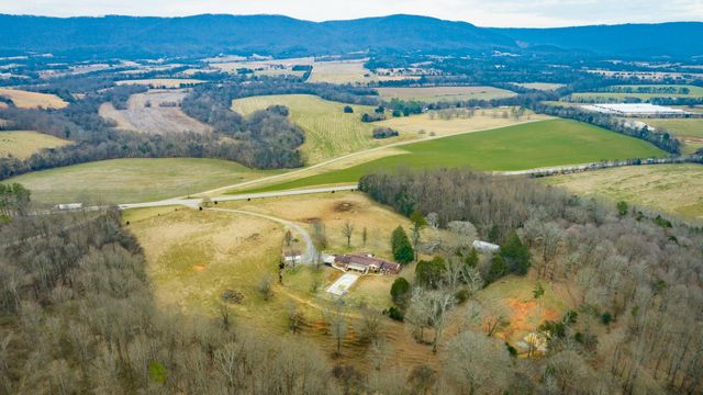 37803 U.S. 127, Pikeville, TN 37367